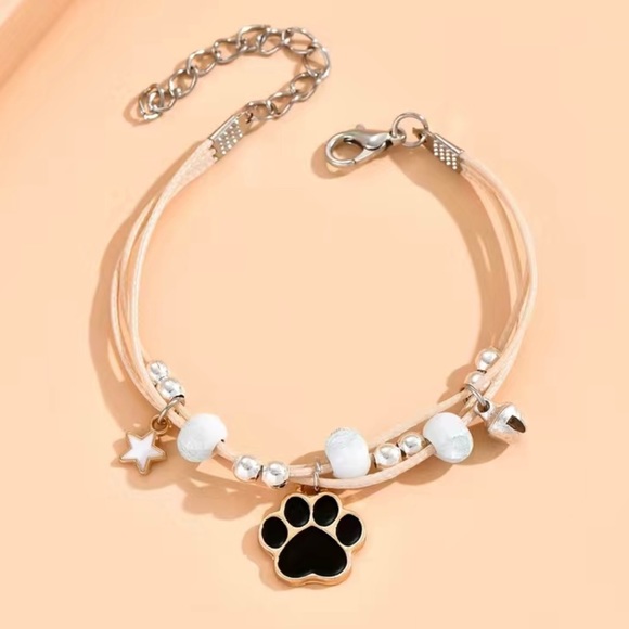 Pet Paw 🐾 String Bracelet - Picture 1 of 3